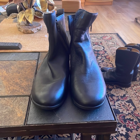 Good condition - Picture 1 of 2